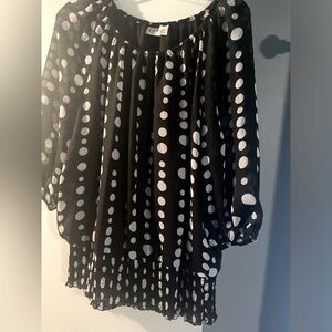 Black and White Polka Dot cinched waist Top size 14/16W